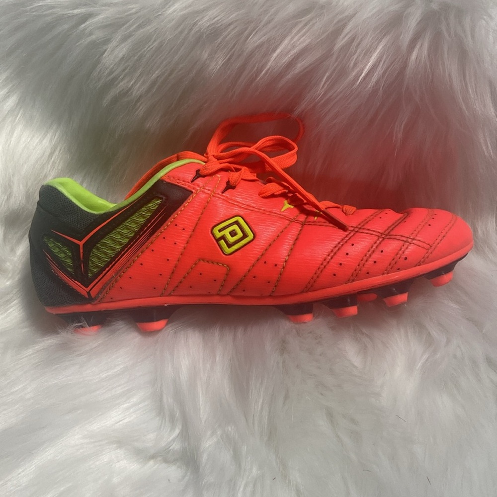 ‎Cleats - Picture 4 of 12